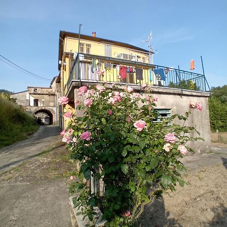 Agriturismo Ghirlanda Norma Rita Villa Carrodano Inferiore Exterior foto