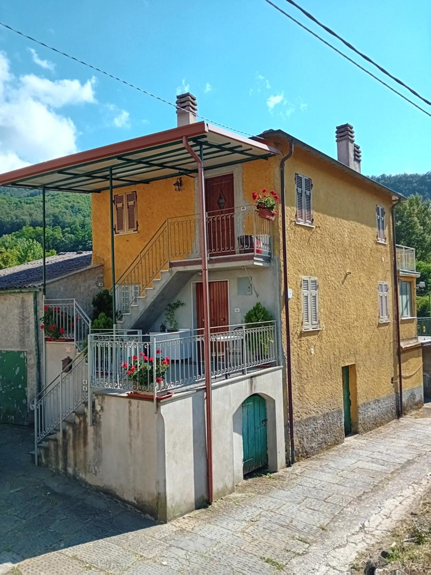 Agriturismo Ghirlanda Norma Rita Villa Carrodano Inferiore Exterior foto